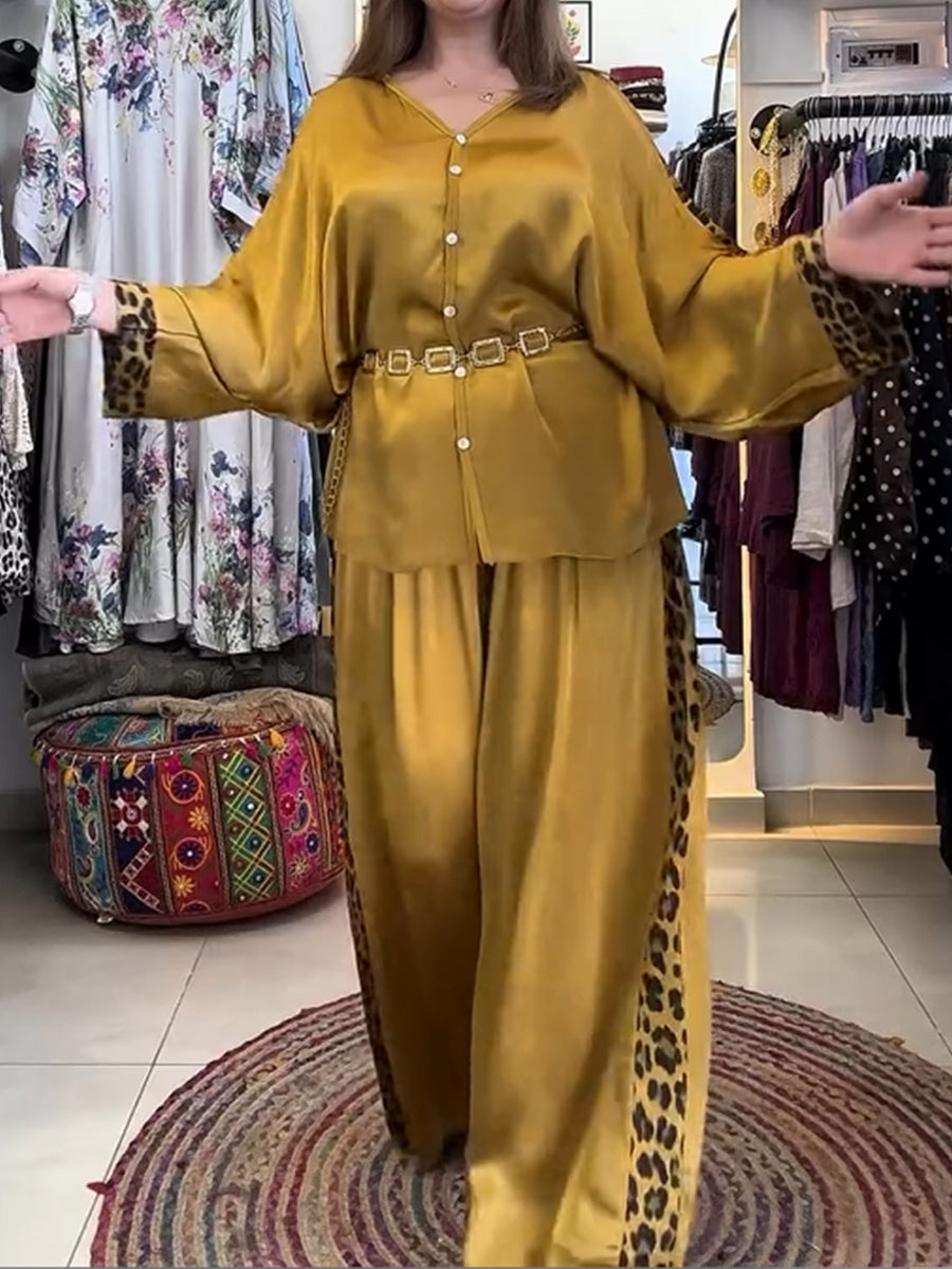 Loose And Comfortable Two-piece Set Featuring A Lightweight Satin Shirt And Trousers With Leopard-print Panels.